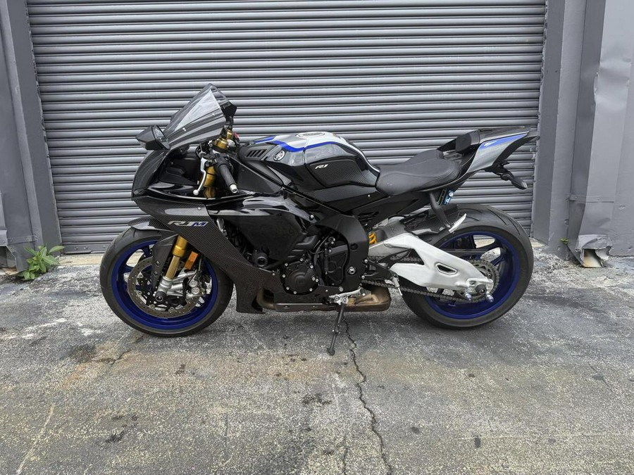 2021 Yamaha YZF-R1M