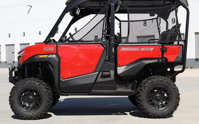 2026 Honda Pioneer 1000-5 Deluxe