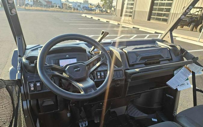 2025 Can-Am Defender XT HD10