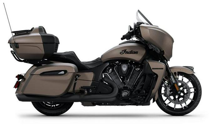 2025 Indian Motorcycle® Roadmaster® PowerPlus Dark Horse® Nara Bronze Smoke