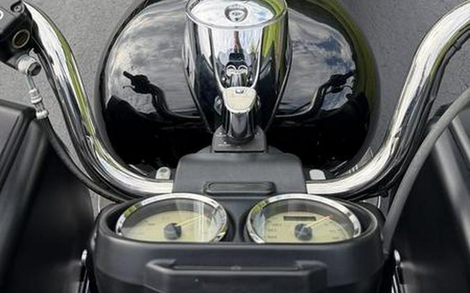 2013 Harley-Davidson® FLTRX - Road Glide® Custom