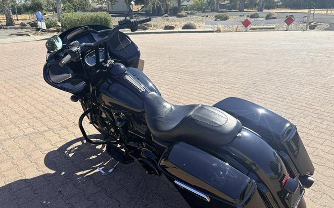 FLTRXS 2018 Road Glide® Special