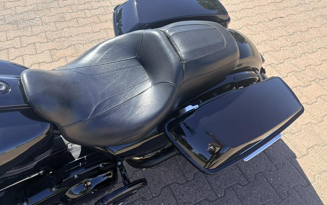 FLTRXS 2018 Road Glide® Special