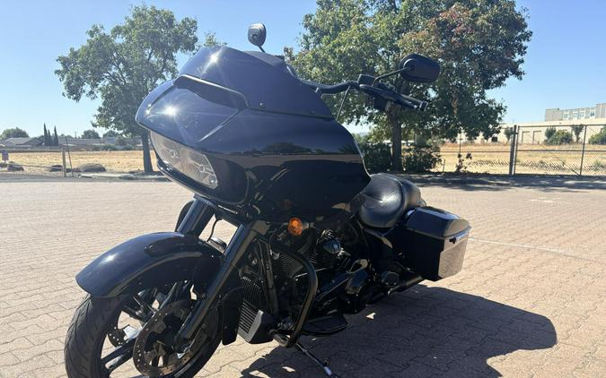 FLTRXS 2018 Road Glide® Special
