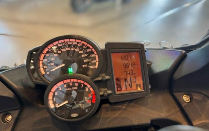 2016 BMW F 800 GT Monolith Sapphire Black Metallic