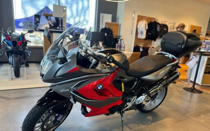 2016 BMW F 800 GT Monolith Sapphire Black Metallic