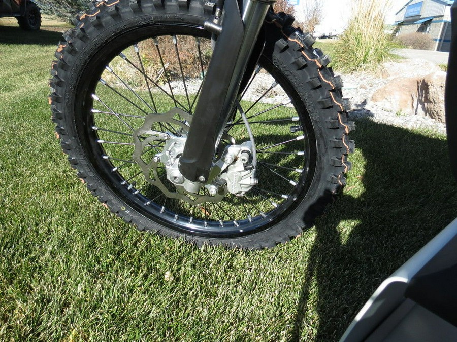 2025 Stark VARG MX 1.2 19"_60HP