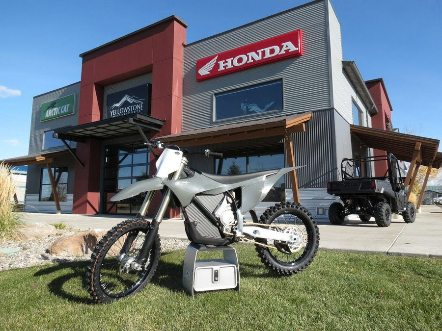 2025 Stark VARG MX 1.2 19"_60HP