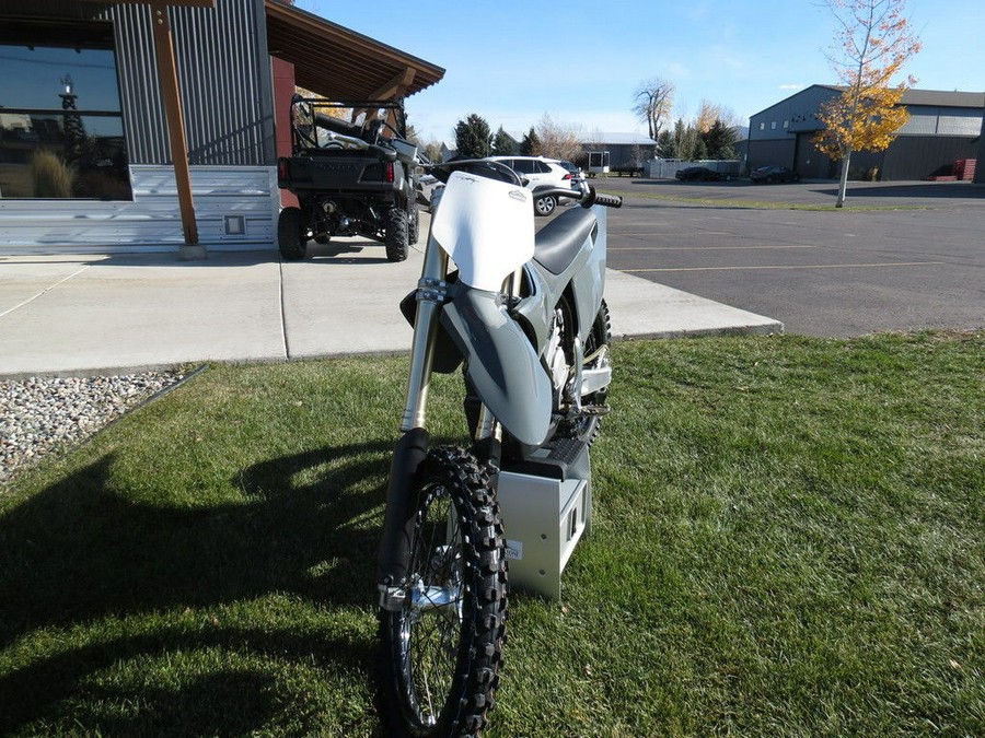 2025 Stark VARG MX 1.2 19"_60HP