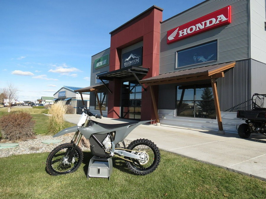 2025 Stark VARG MX 1.2 19"_60HP