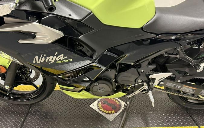 2026 Kawasaki Ninja® 500 SE ABS