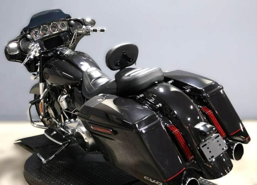 2020 Harley-Davidson CVO Street Glide Black Stardust Fade