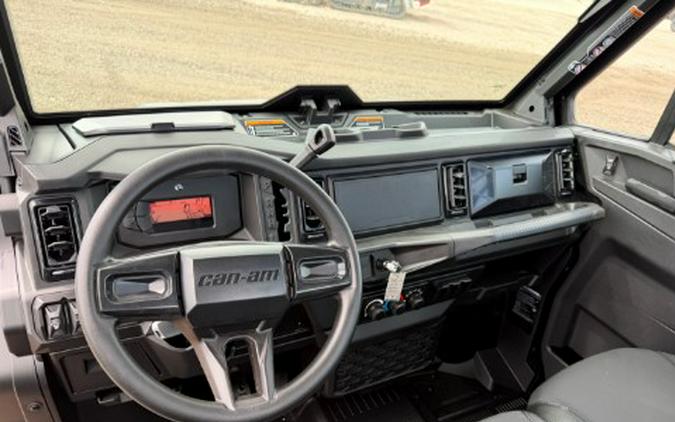 2026 Can-Am Defender XT CAB HD11