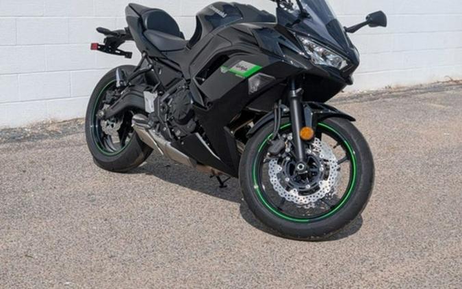 2026 Kawasaki Ninja 500 Metallic Flat Spark Black