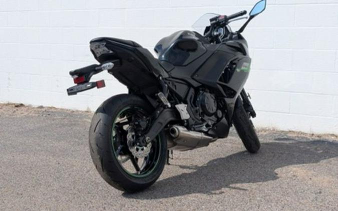 2026 Kawasaki Ninja 500 Metallic Flat Spark Black