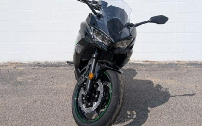 2026 Kawasaki Ninja 500 Metallic Flat Spark Black
