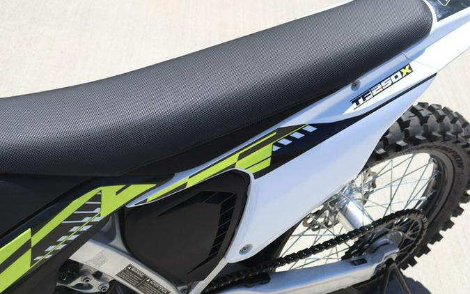 2025 Triumph TF 250-X Jet BlackPure White