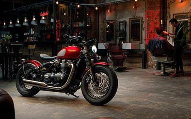 2022 Triumph Bonneville Bobber Gold Line