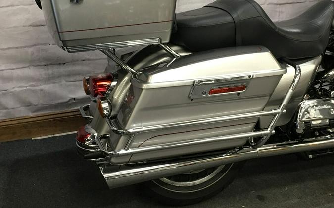 2009 Harley-Davidson® Electra Glide® Classic Pewter Pearl FLHTC