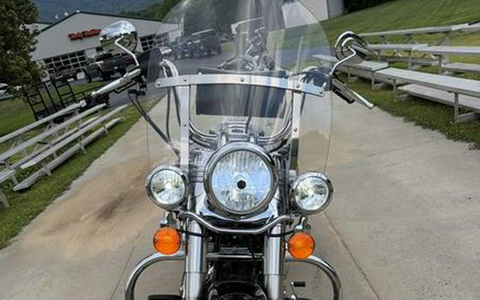 2015 Harley-Davidson® FLSTC - Heritage Softail® Classic