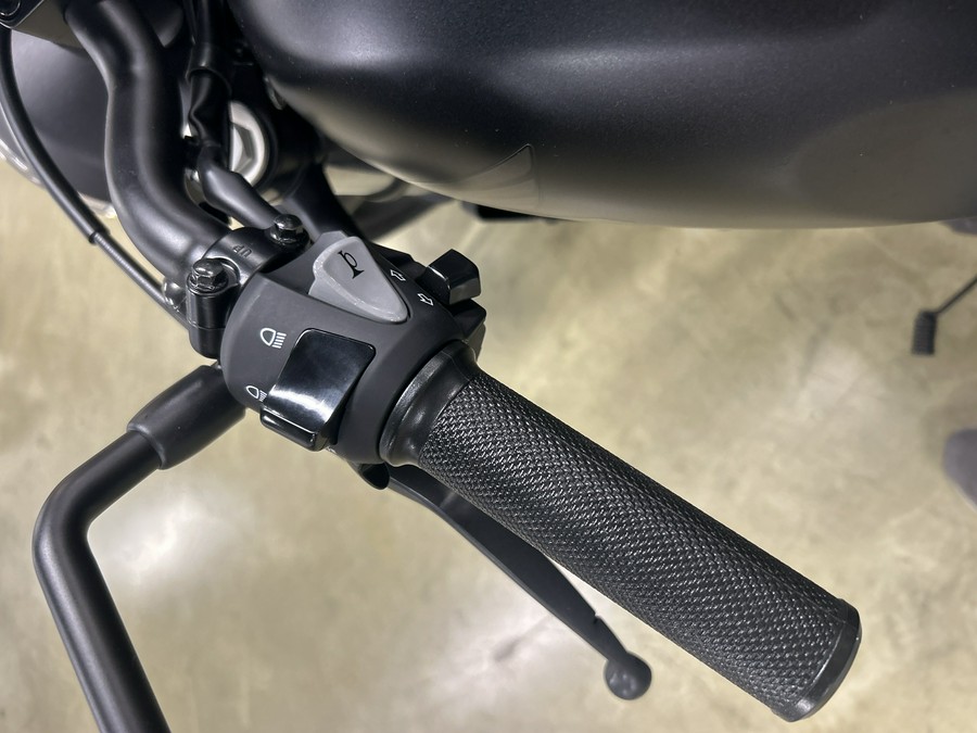 2026 Honda Rebel® 300 E-Clutch