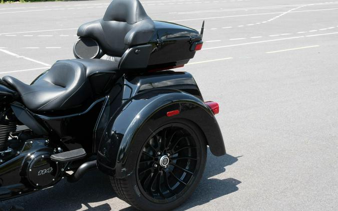 2025 Harley-Davidson Tri Glide Ultra FLHTCUTG