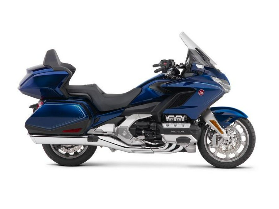 2018 Honda® Gold Wing Tour Pearl Hawkseye Blue