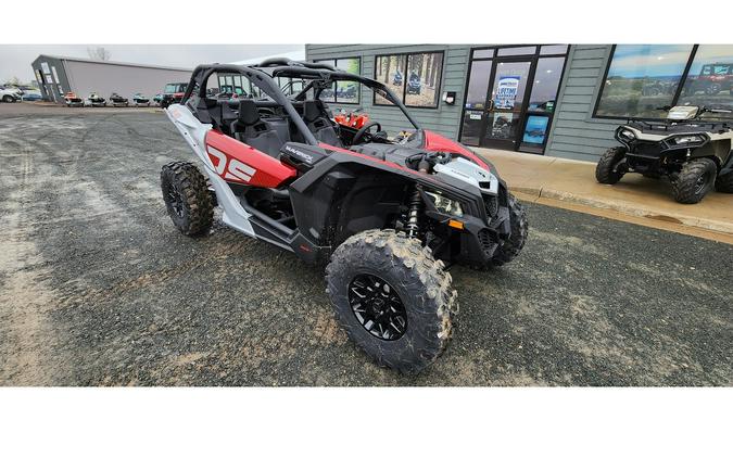 2024 Can-Am Maverick X3 MAX DS Turbo Red & Silver