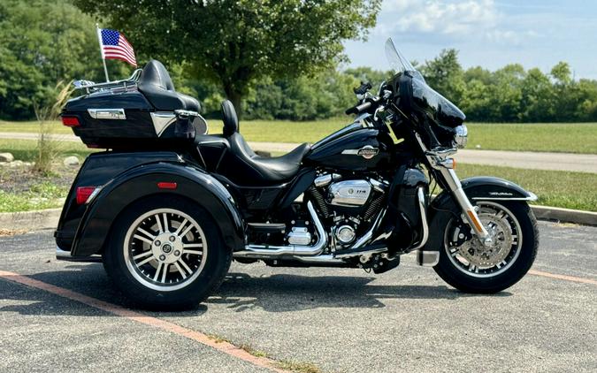 2024 Harley-Davidson Tri Glide Ultra Vivid Black