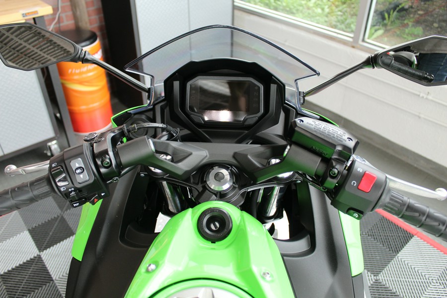 2025 Kawasaki Ninja® 650 ABS KRT Edition