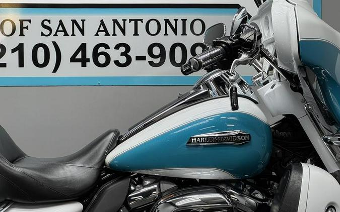 2017 Harley-Davidson® FLHTCU - Electra Glide® Ultra Classic®