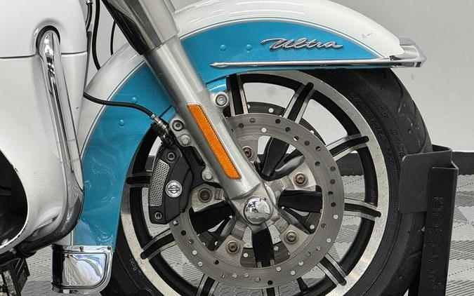 2017 Harley-Davidson® FLHTCU - Electra Glide® Ultra Classic®