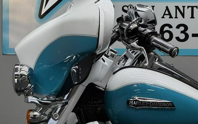 2017 Harley-Davidson® FLHTCU - Electra Glide® Ultra Classic®