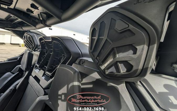 2026 Can-Am Maverick R MAX X Rc With Smart-Shox