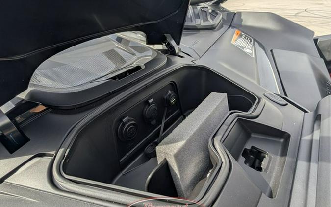 2026 Can-Am Maverick R MAX X Rc With Smart-Shox