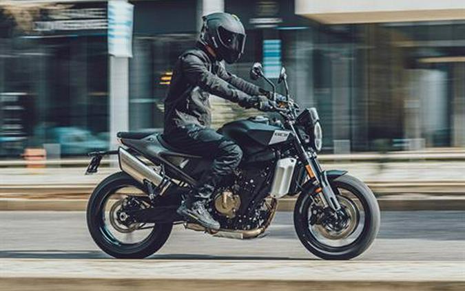 2025 Husqvarna Svartpilen 801