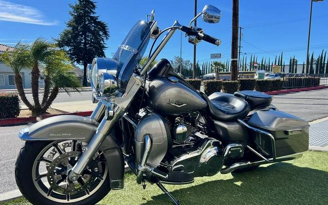 2016 Harley-Davidson® FLHR - Road King®