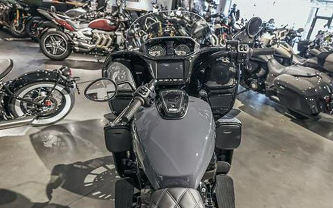 2024 Indian Motorcycle Pursuit® Dark Horse® with PowerBand Audio Package