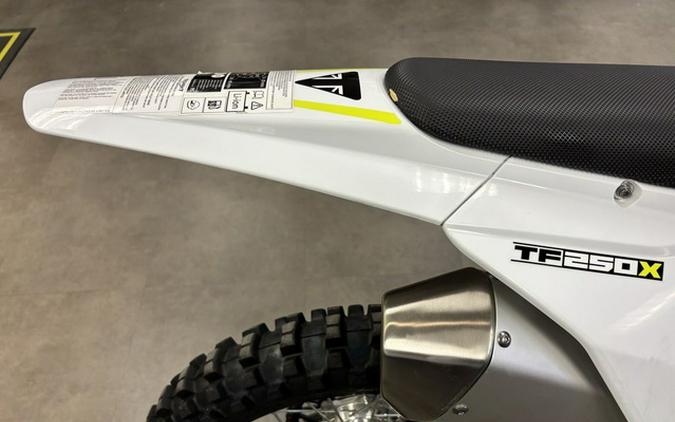 2024 Triumph TF 250-X RacingYellowBlackWhite