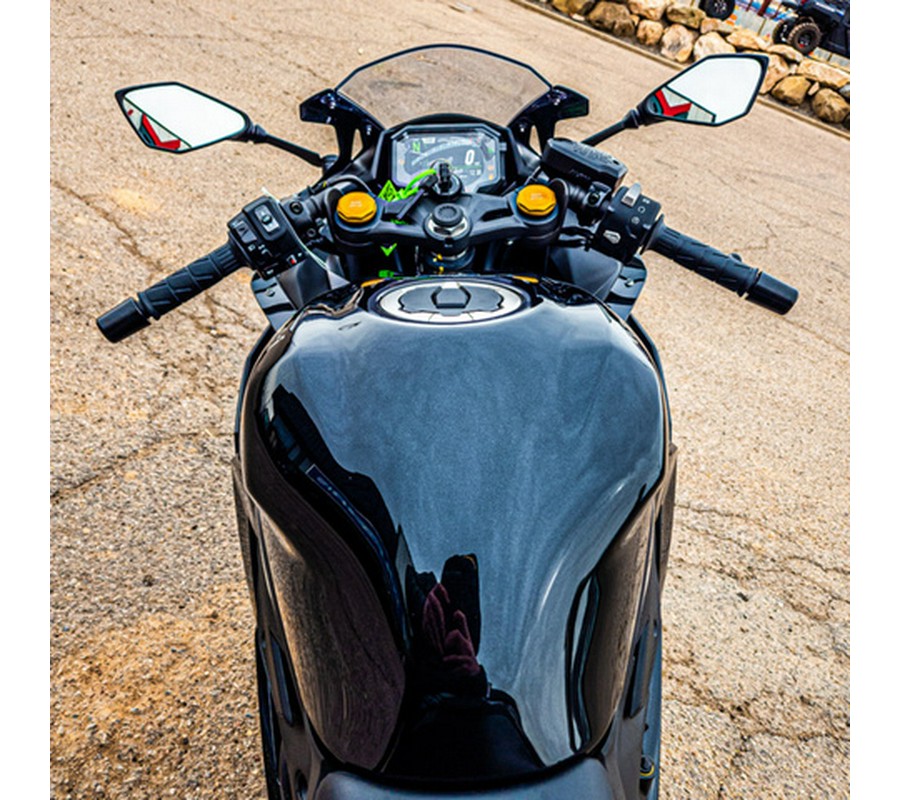 2025 Kawasaki NINJA ZX-4R ABS