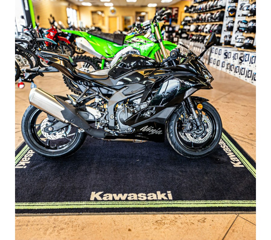 2025 Kawasaki NINJA ZX-4R ABS