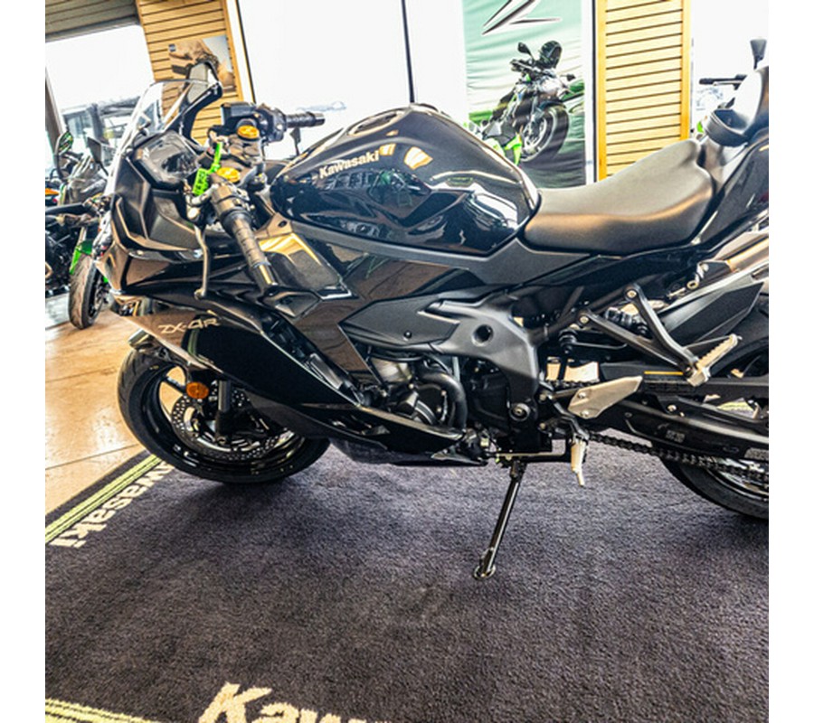 2025 Kawasaki NINJA ZX-4R ABS