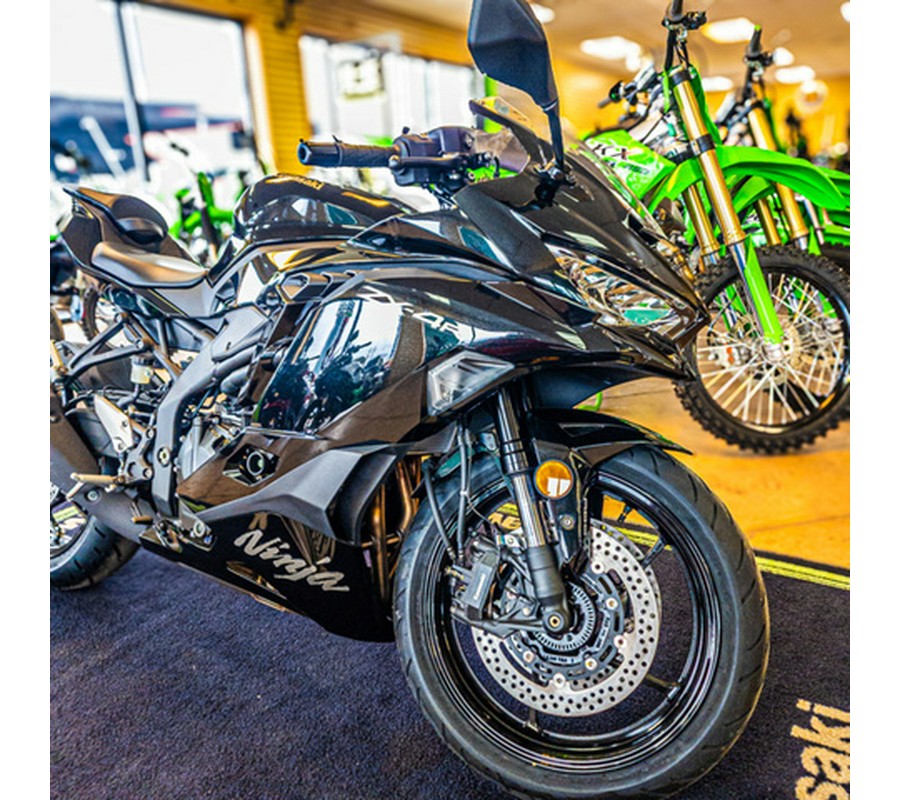 2025 Kawasaki NINJA ZX-4R ABS