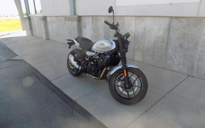 2026 Royal Enfield Guerrilla 450 Smoke Silver