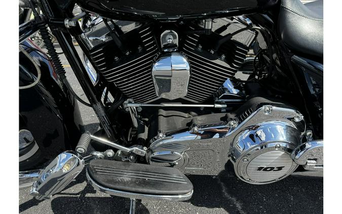 2013 Harley-Davidson® Street Glide Base