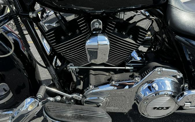 2013 Harley-Davidson Street Glide Base
