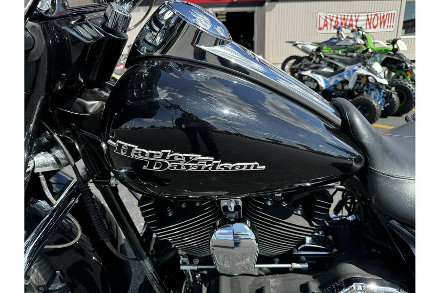 2013 Harley-Davidson® Street Glide Base