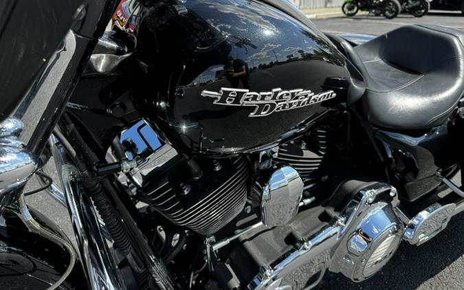 2013 Harley-Davidson Street Glide Base