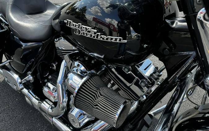 2013 Harley-Davidson Street Glide Base