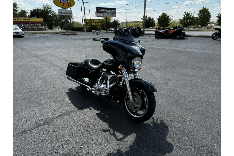 2013 Harley-Davidson® Street Glide Base